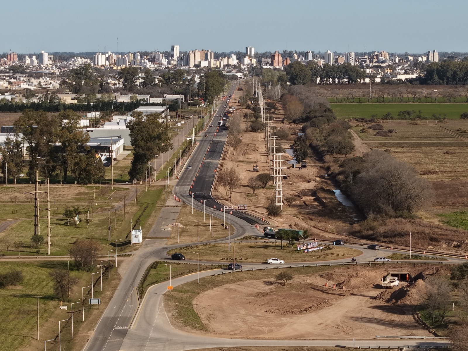 Duplicación de calzada: 65% de avance en la ruta 158